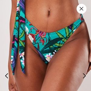Tropical bikini bottoms!